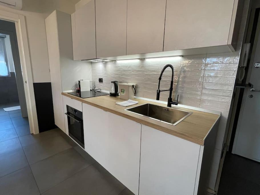 Apartamento Center - Modern Flat With Free Parking And Wifi - B *