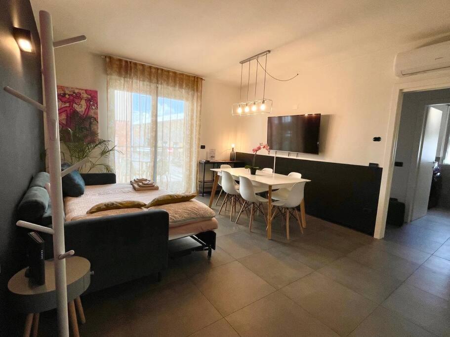 Center - Modern Flat With Free Parking And Wifi - B Apartamento *